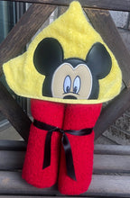 Hooded Towel- Minnie Mouse