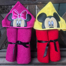 Hooded Towel- Minnie Mouse